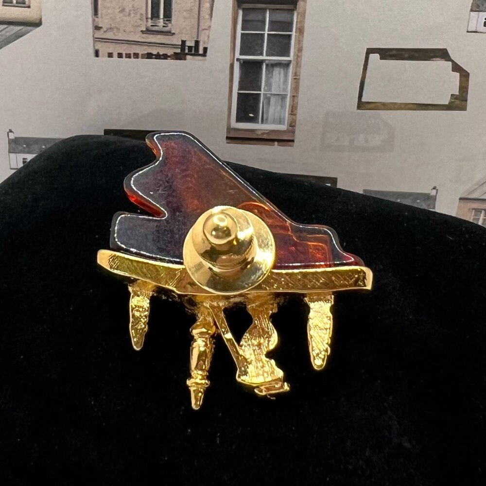 Avon Grand Piano Tac Pin 1996 - Picture 4 of 5